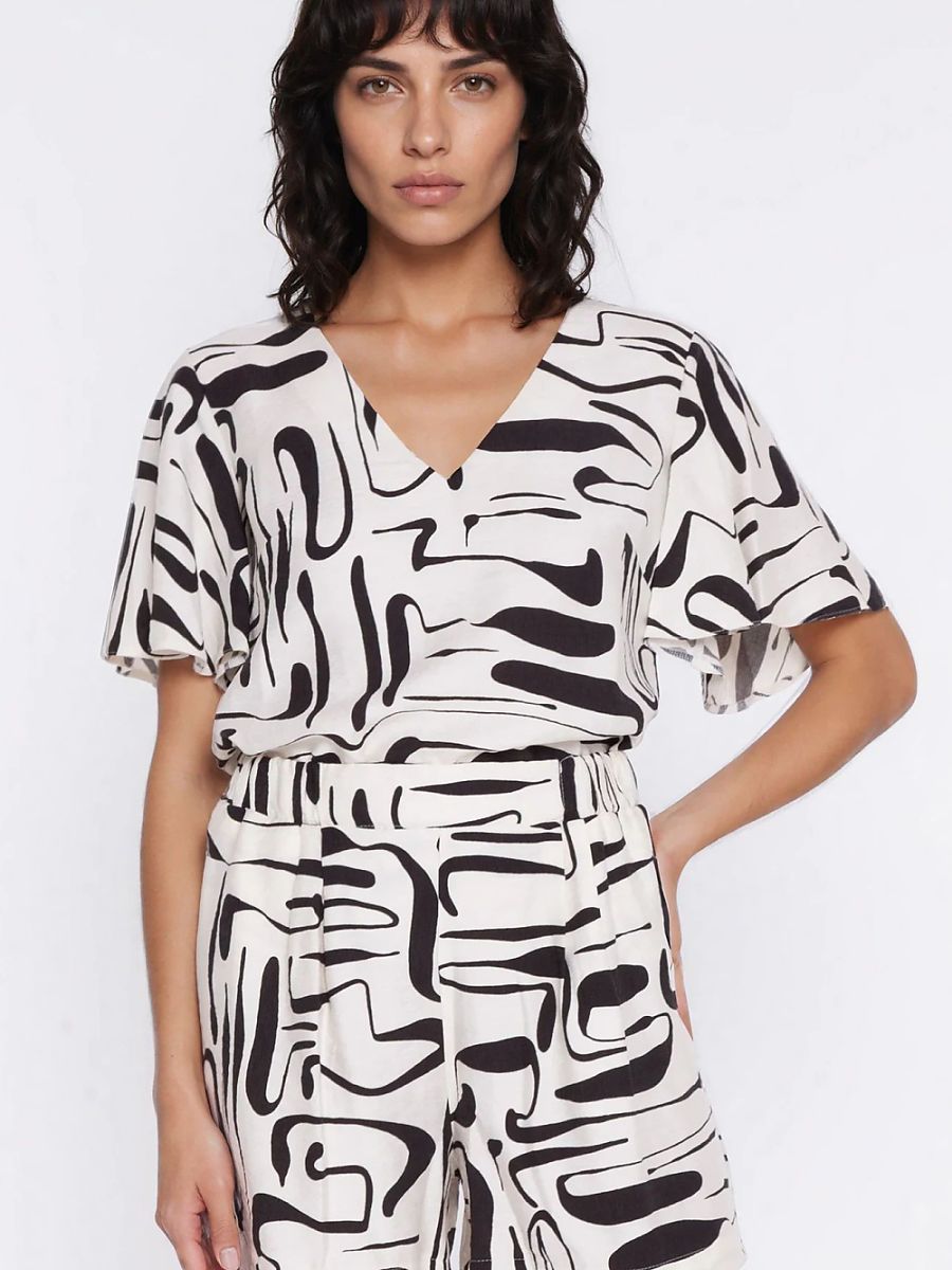  Blouse model 228021 Nife 