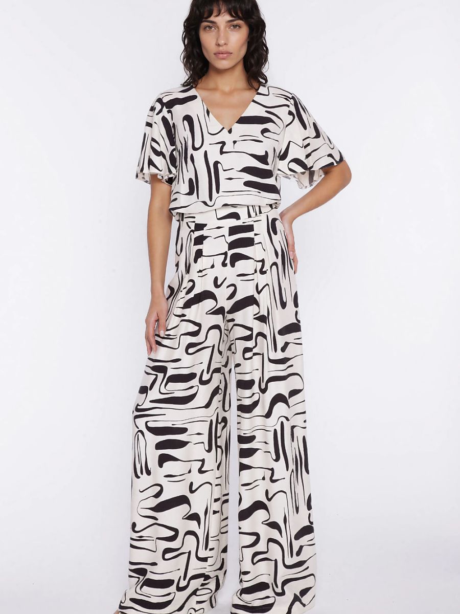 Blouse model 228021 Nife 