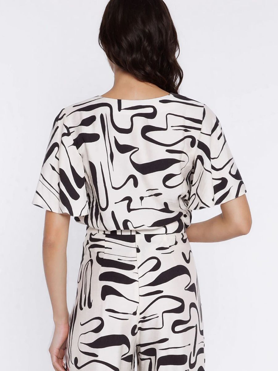  Blouse model 228021 Nife 