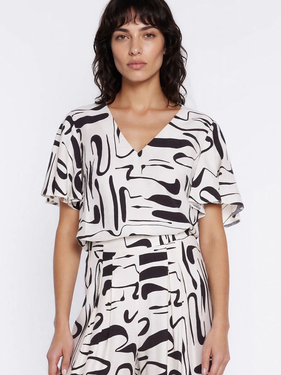  Blouse model 228021 Nife 