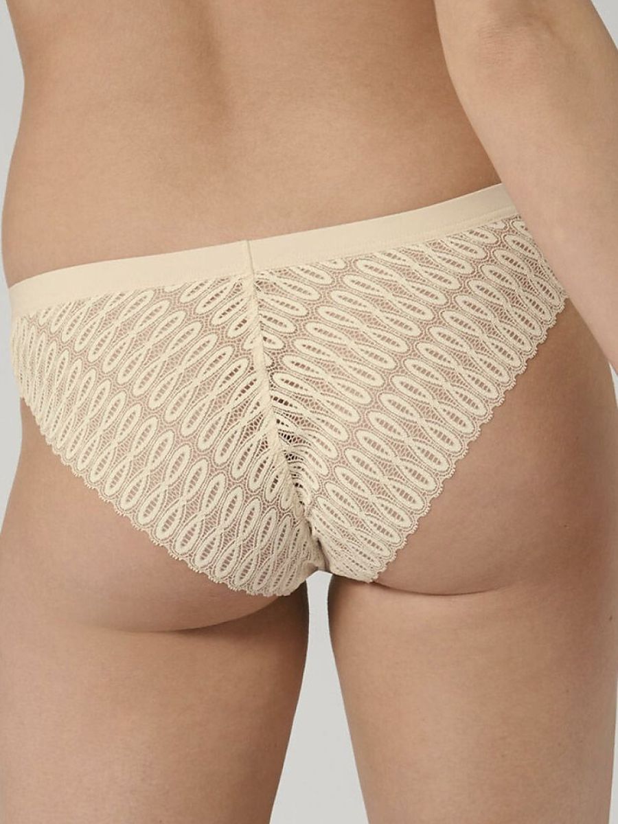  Brazilian style panties model 229412 Triumph 
