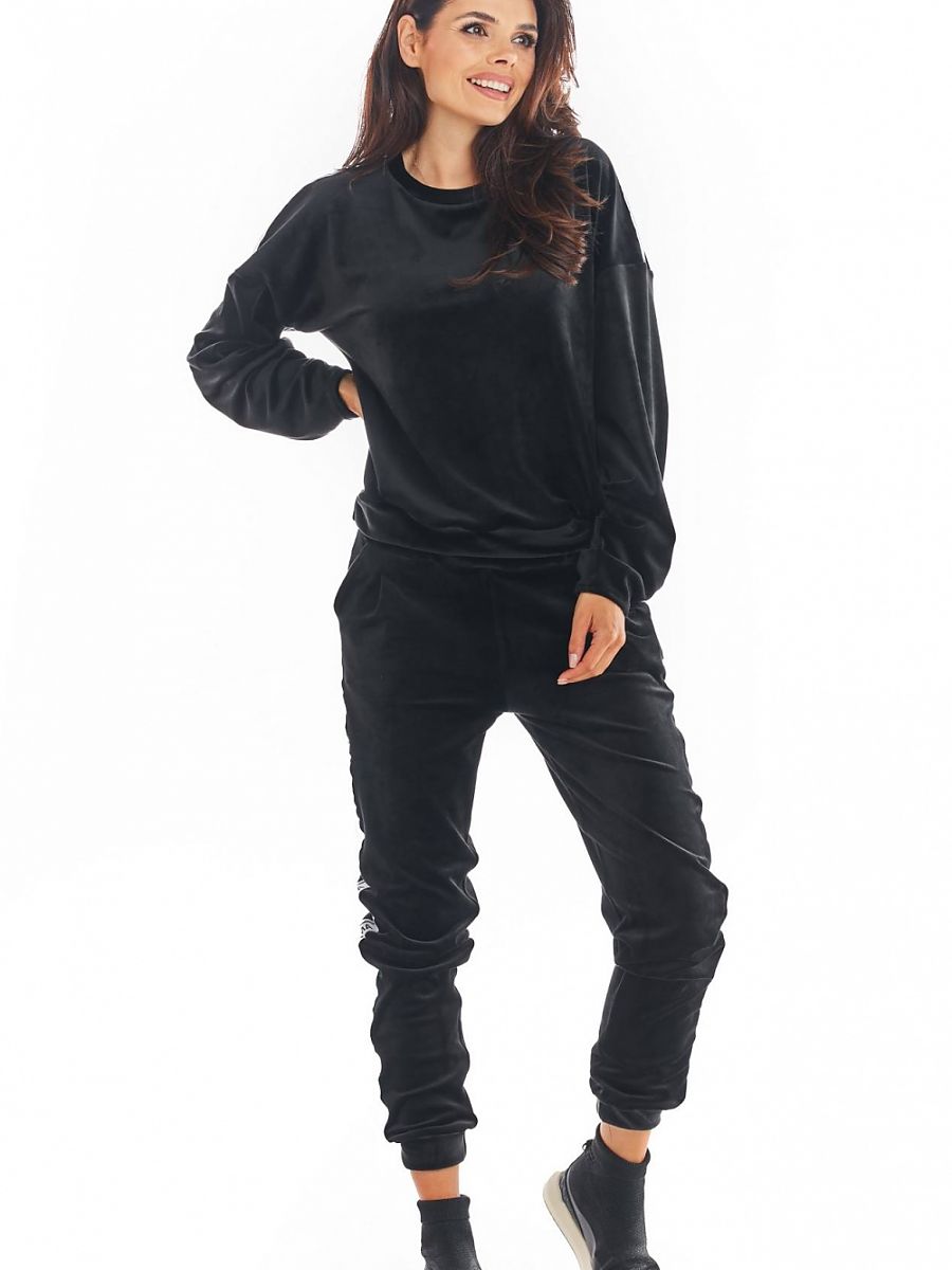  Sweatshirt model 149767 awama 