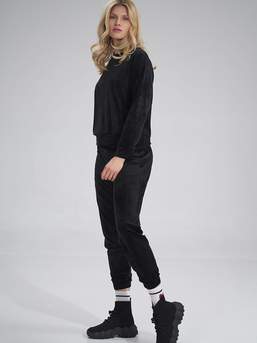  Tracksuit trousers model 154665 Figl 
