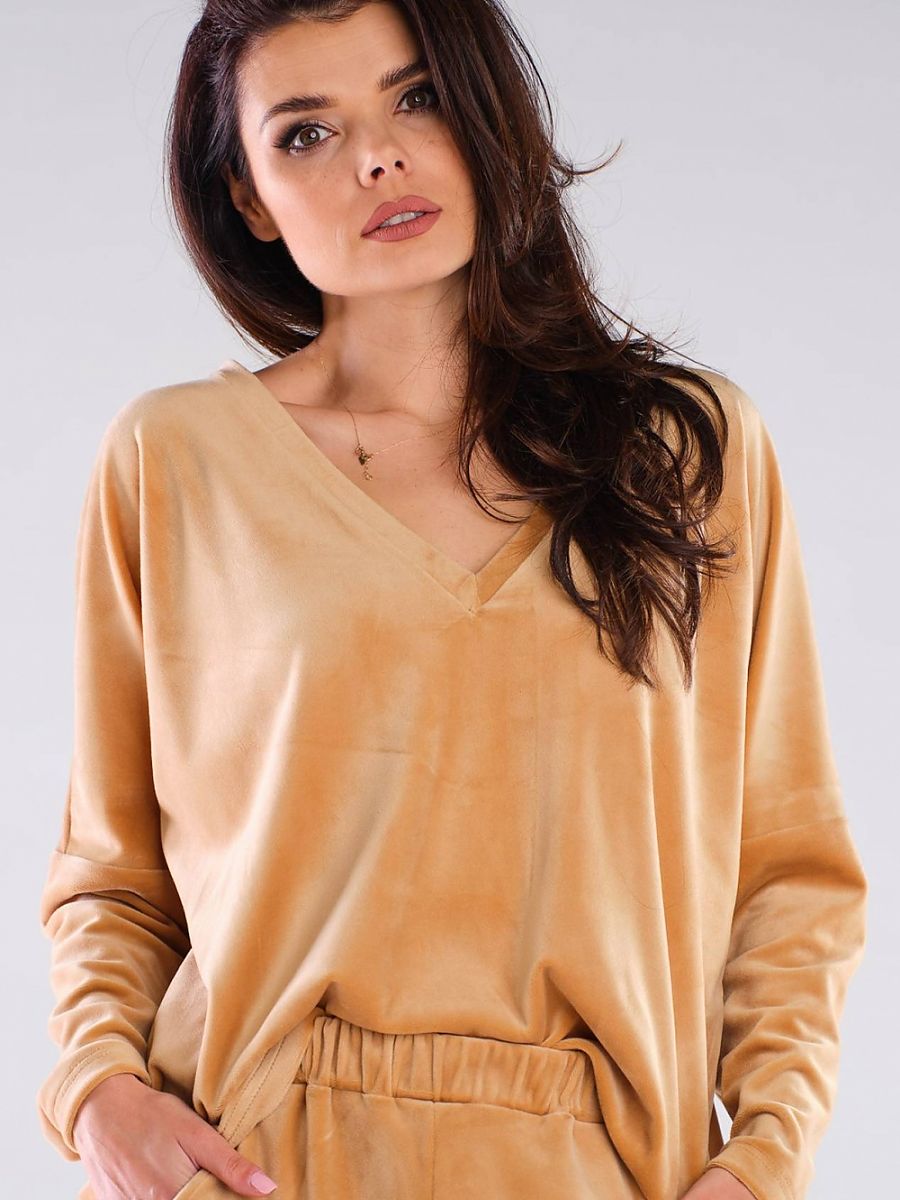  Sweatshirt model 155457 awama 