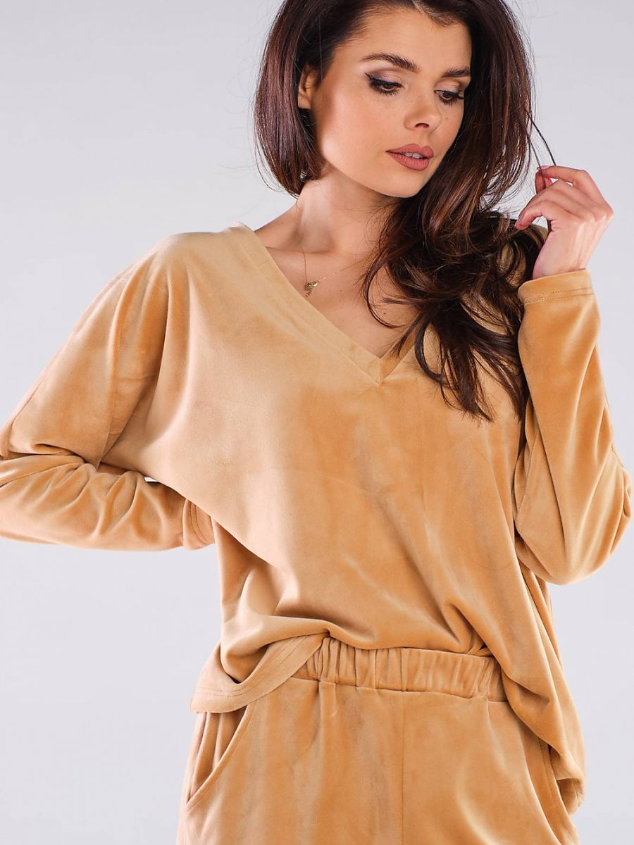  Sweatshirt model 155457 awama 