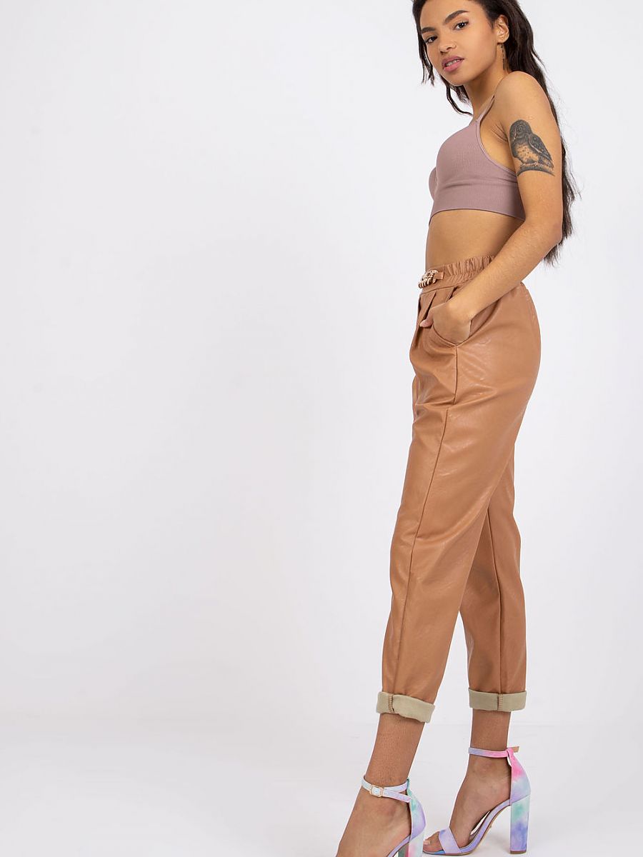  Women trousers model 167381 Italy Moda 