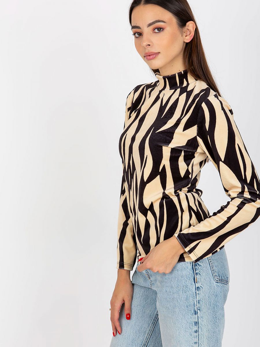  Blouse model 173718 Rue Paris 