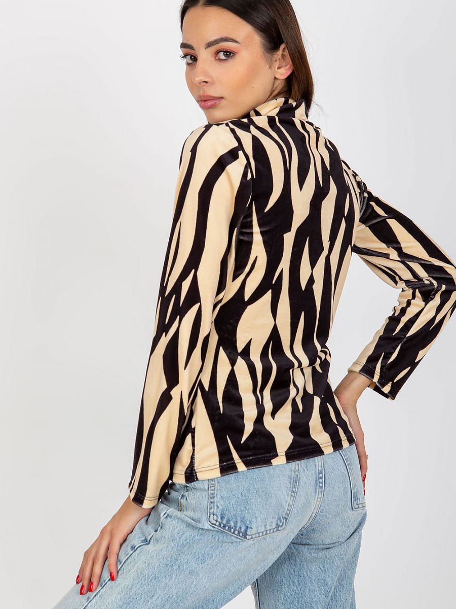  Blouse model 173718 Rue Paris 