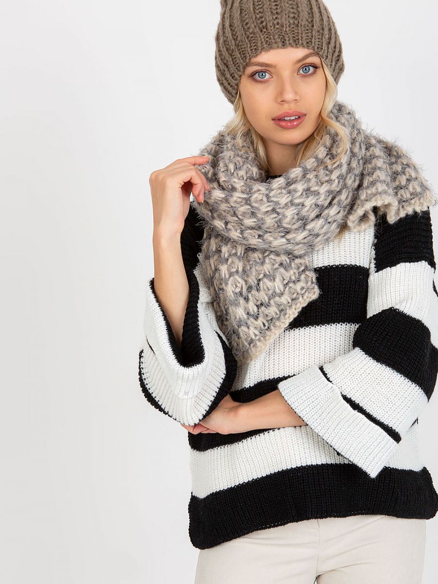 Shawl model 174877 AT 