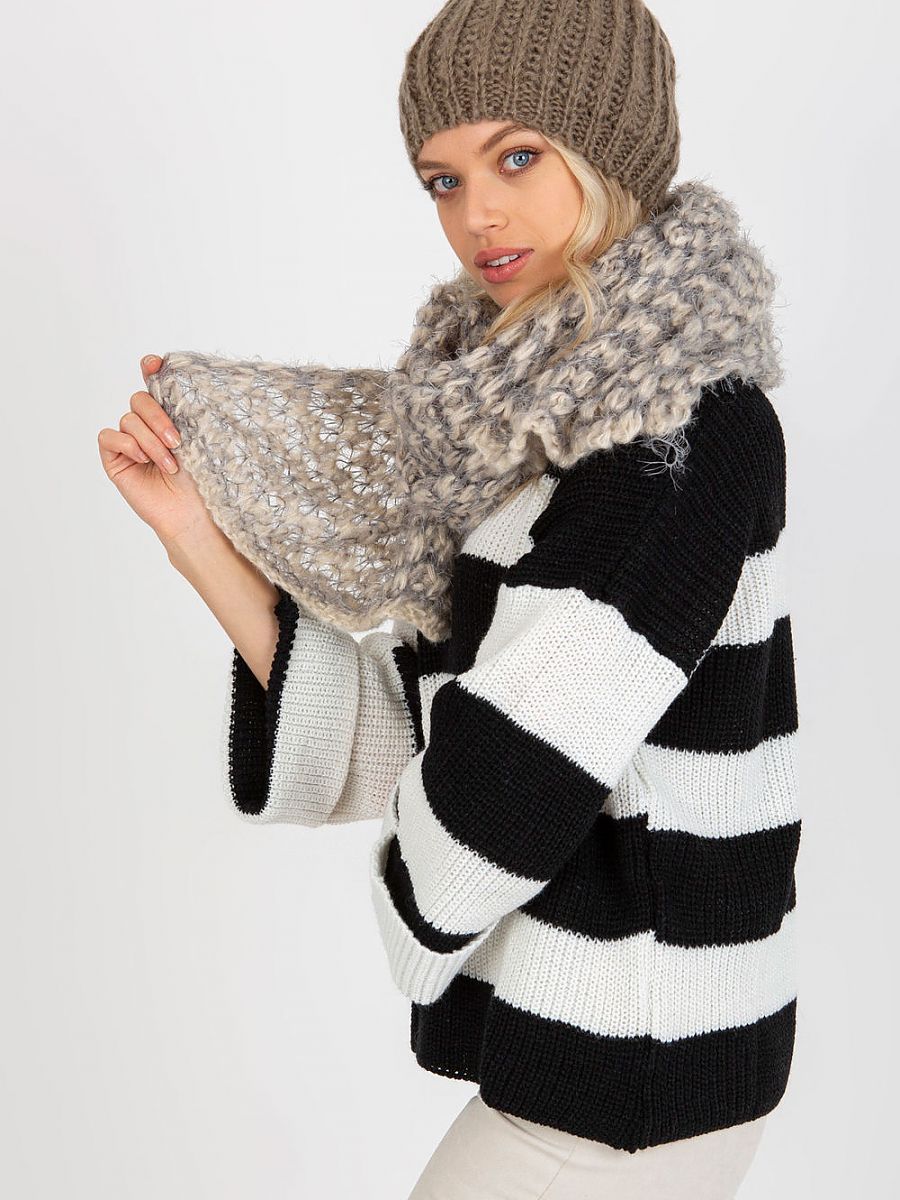  Shawl model 174877 AT 