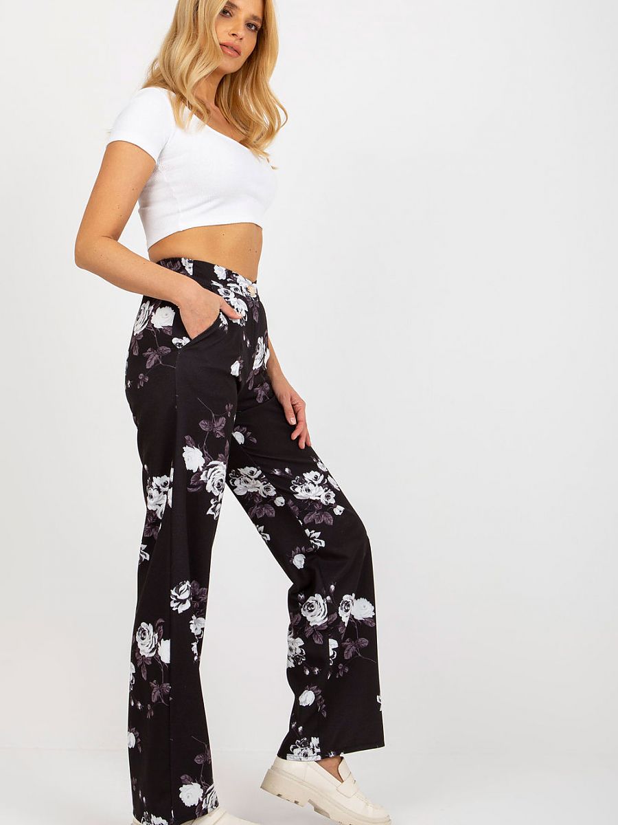 Women trousers model 175770 Lakerta 
