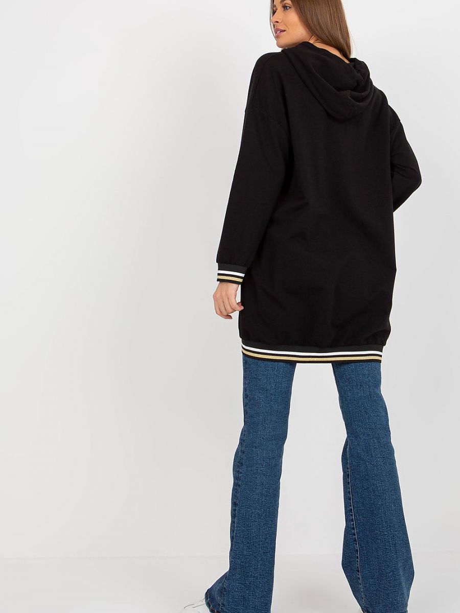  Sweatshirt model 176364 Relevance 
