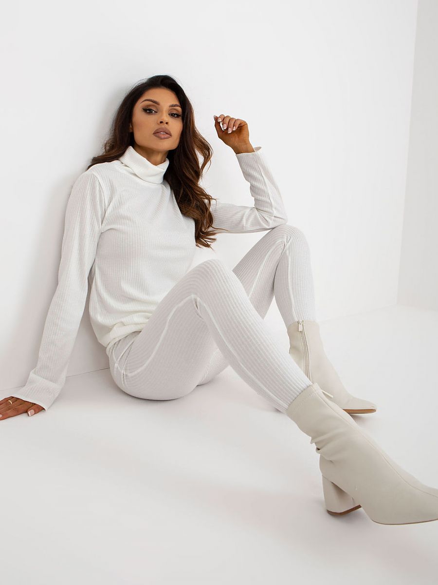  Long leggings model 176475 Lakerta 