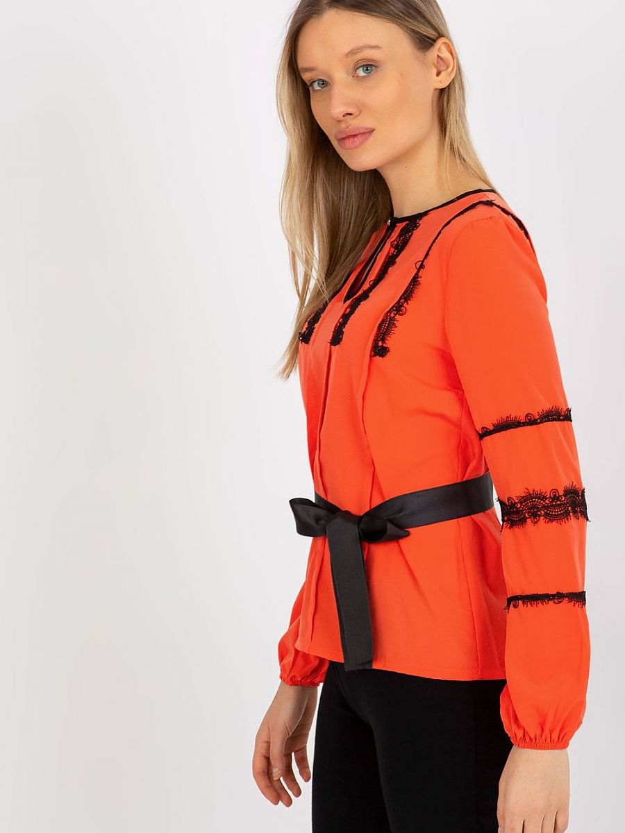  Blouse model 176736 Lakerta 