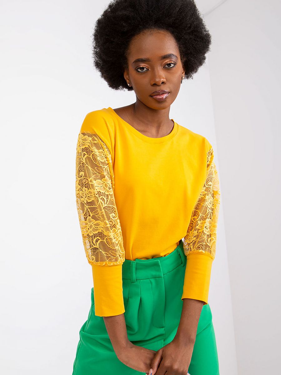  Blouse model 181164 Rue Paris 