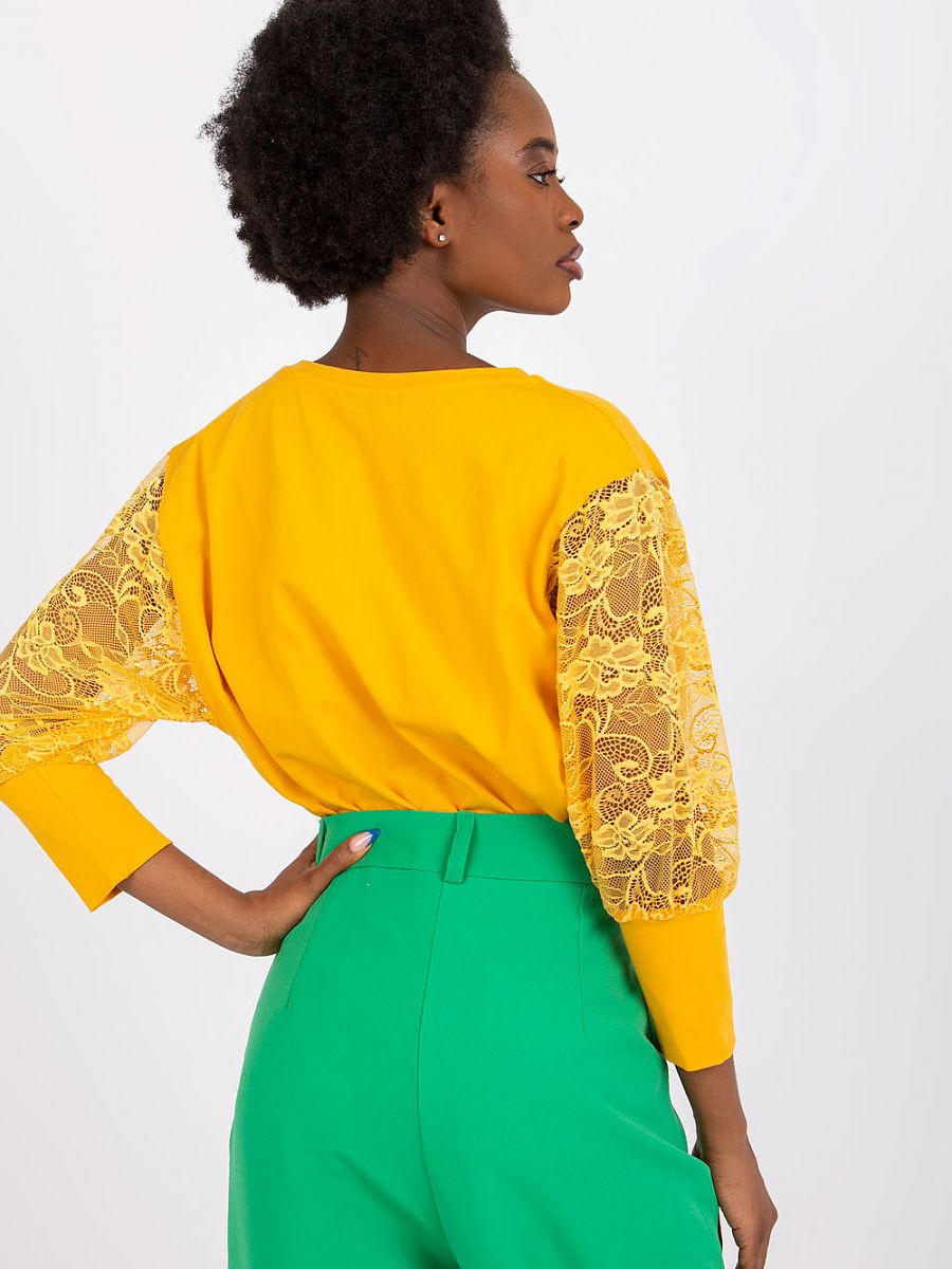 Blouse model 181164 Rue Paris 