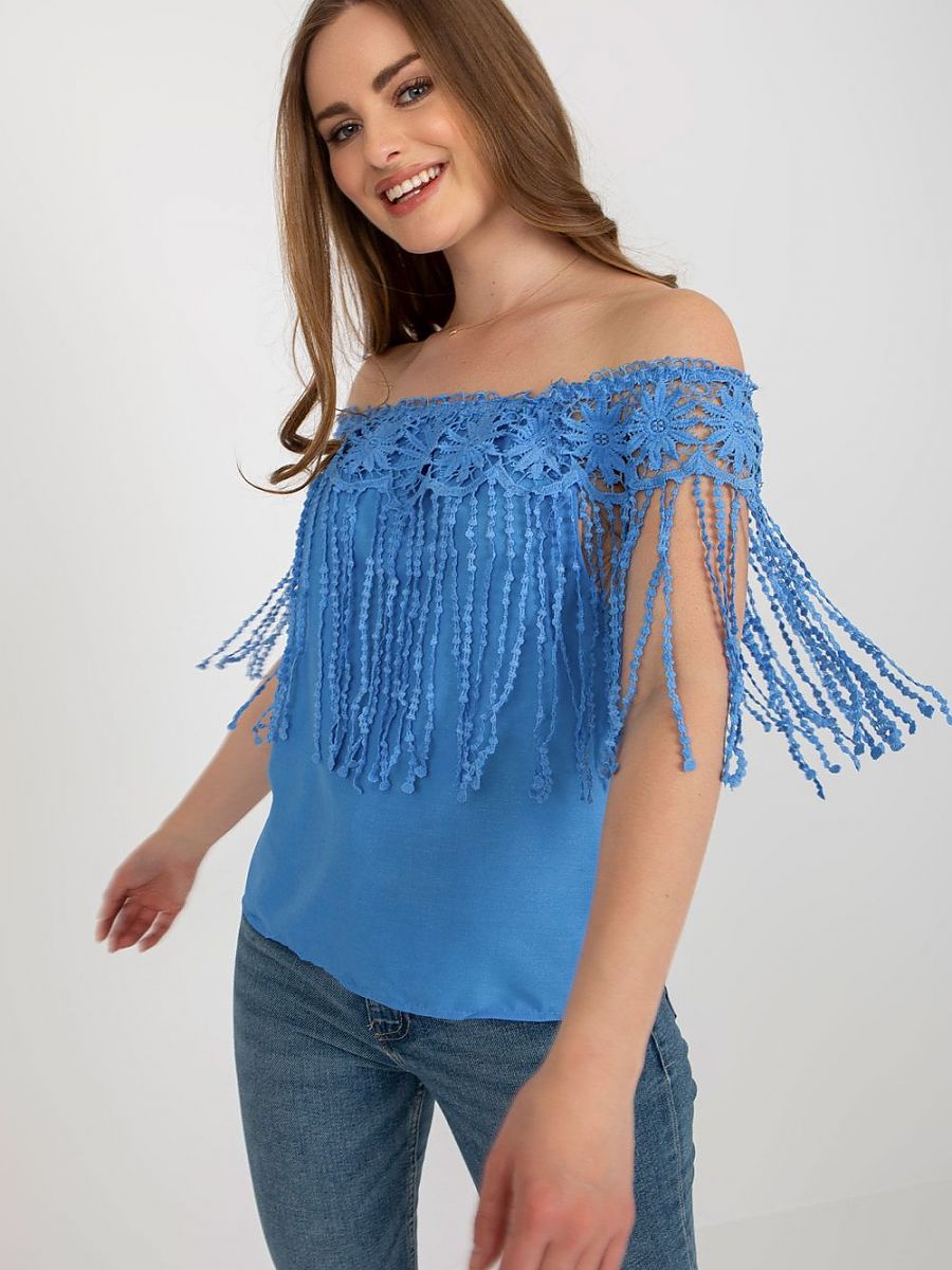  Blouse model 181491 AT 