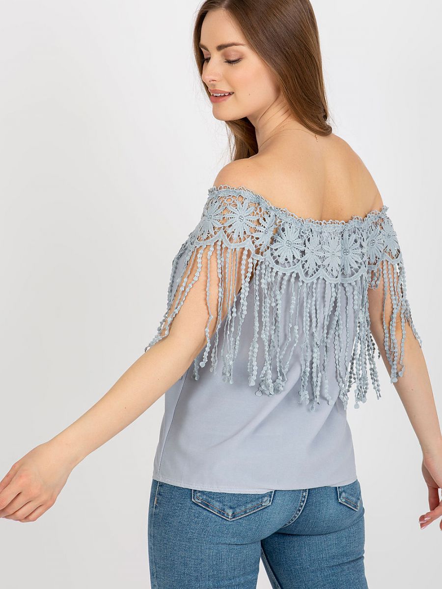  Blouse model 181496 AT 