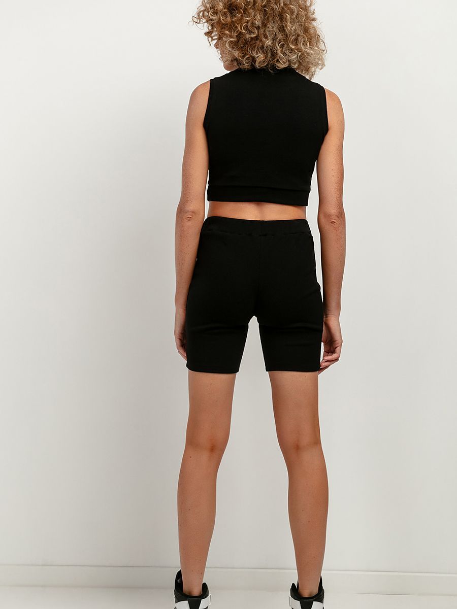  Shorts model 183150 Tessita 