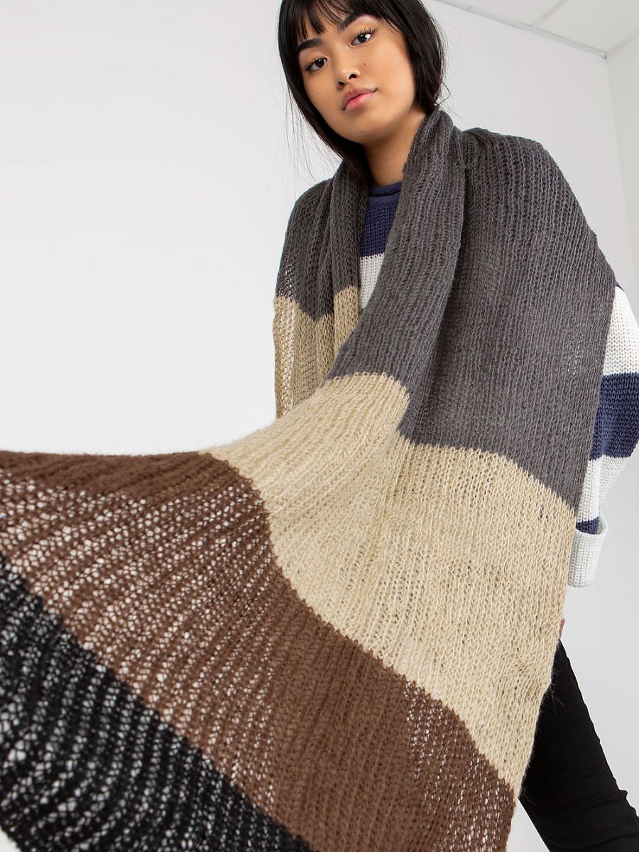  Shawl model 185901 AT 