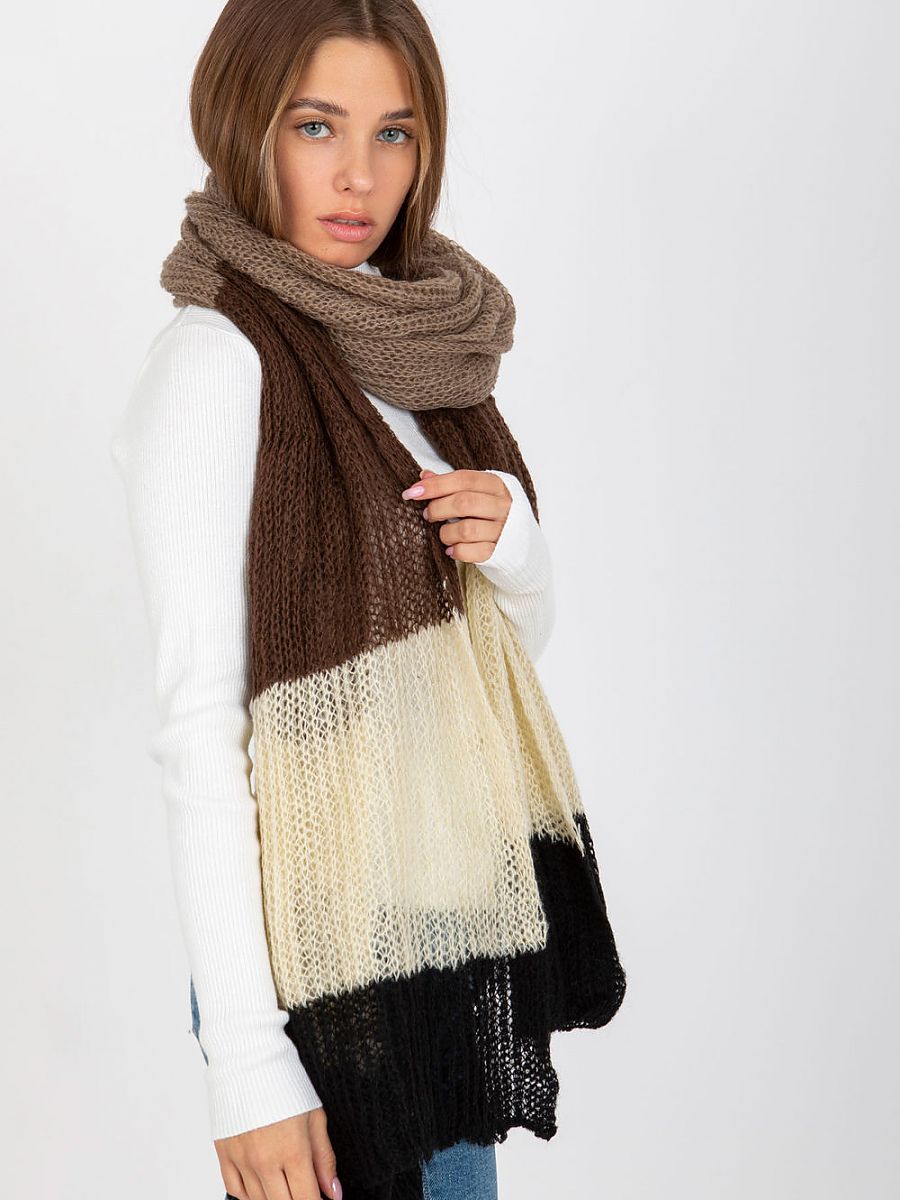  Shawl model 185902 AT 