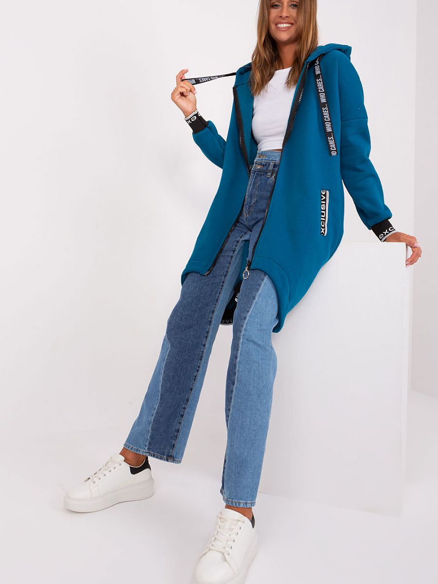  Sweatshirt model 185932 Relevance 