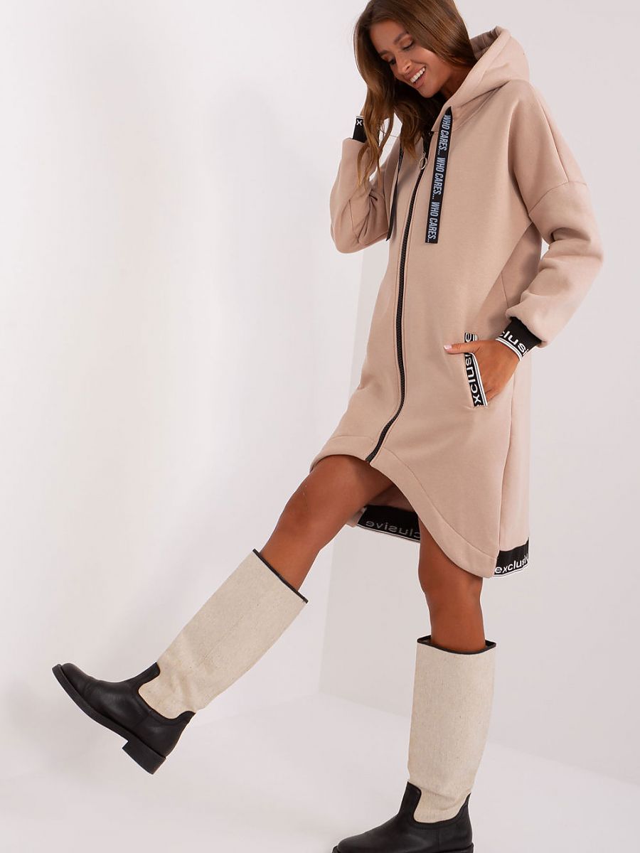  Sweatshirt model 185933 Relevance 