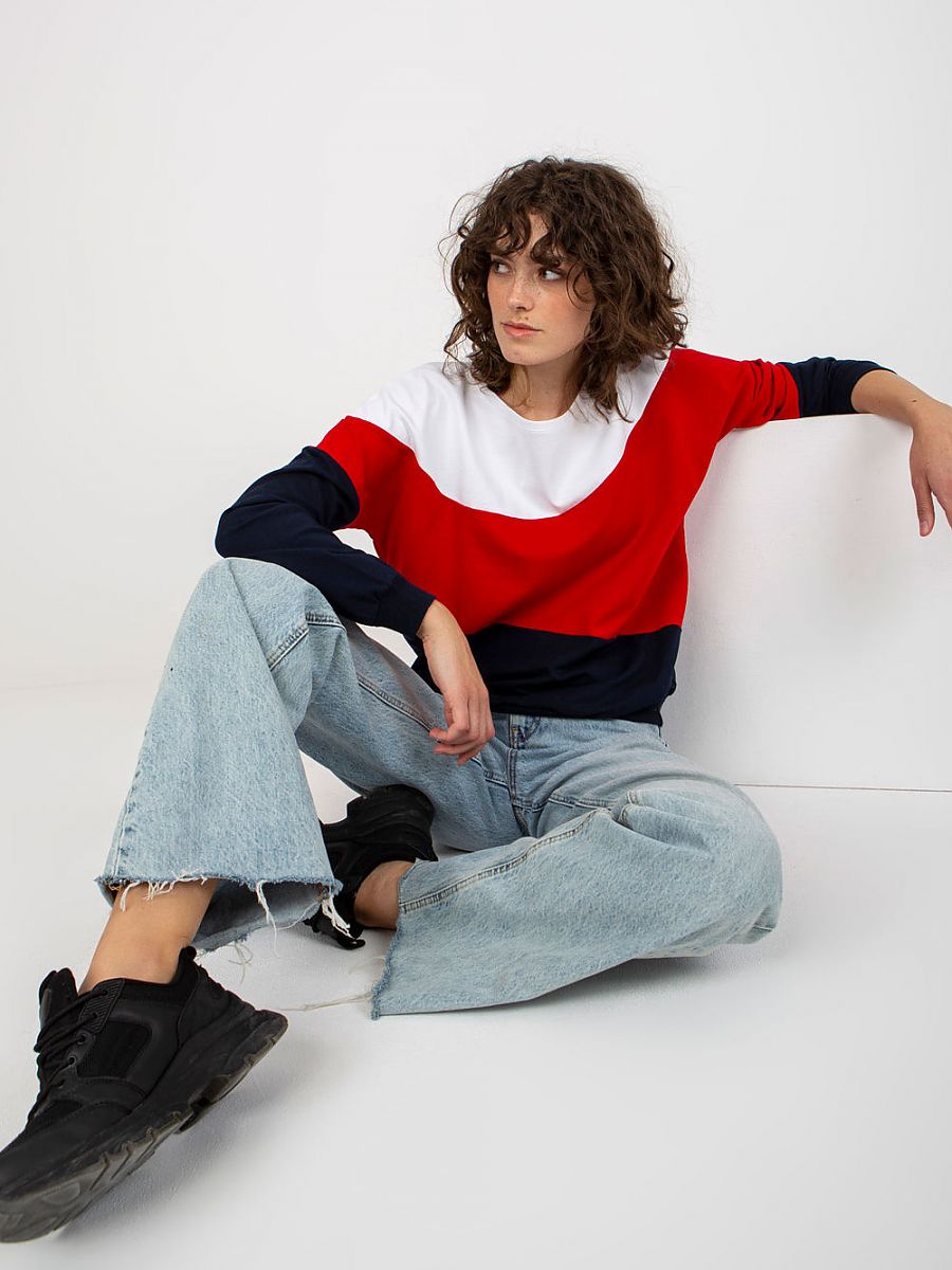  Sweatshirt model 185960 Relevance 