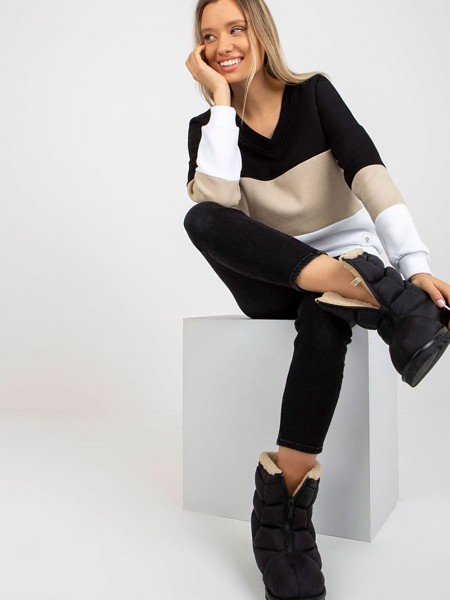  Sweatshirt model 185964 Relevance 