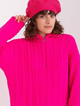 Beret AT  Knitted beret with interesting rhinestone application.