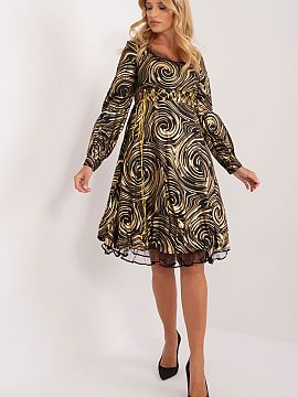 Evening dress Lakerta  The evening dress is an expression of luxury and chic, ideal for special occasions such as elegant parties, formal outings or events. Its fl