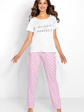 Pyjama Momenti Per Me  Sweet, white and pink pajamas from the latest collection of Polish brand Momenti Per Me, in incredibly feminine style. Made of refined cotto