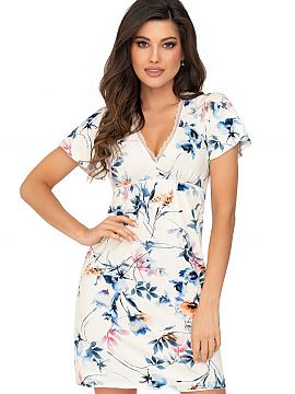 Nightshirt Donna  Women\'s Astrid floral nightgown made of viscose decorated with a floral pattern, combines elegance with comfort. There is an elastic band u