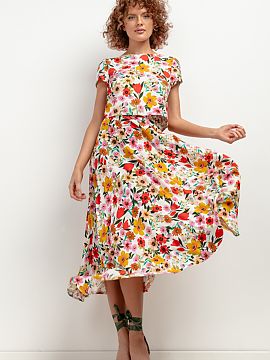 Skirt Tessita  The T407 patterned viscose skirt is the perfect choice for summer. Made of lightweight fabric, it provides unparalleled comfort and breathab