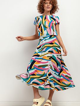 Skirt Tessita  The T407 patterned viscose skirt is the perfect choice for summer. Made of lightweight fabric, it provides unparalleled comfort and breathab