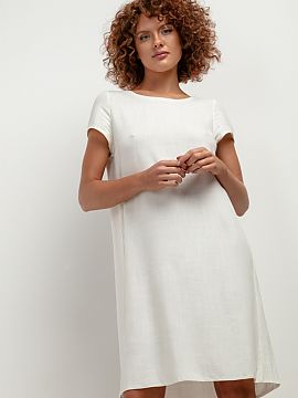 Daydress Tessita  T403 linen dress is an ideal choice for summer days. Its loose and lightweight cut will make you feel comfortable and casual no matter what 