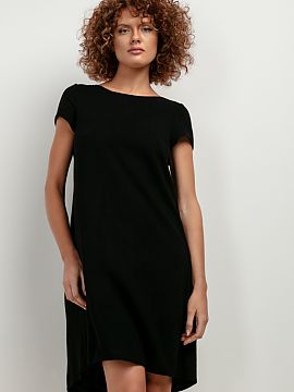 Daydress Tessita  T403 linen dress is an ideal choice for summer days. Its loose and lightweight cut will make you feel comfortable and casual no matter what 