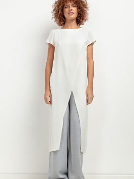 Tunic Tessita  The T405 tunic is the perfect choice for any woman looking for an original and airy piece of clothing for the upcoming summer days. Thanks t