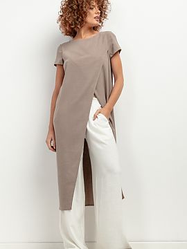 Tunic Tessita  The T405 tunic is the perfect choice for any woman looking for an original and airy piece of clothing for the upcoming summer days. Thanks t