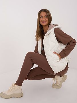 Gilet MBM  Women\'s quilted down vest with a smooth texture, made of polyester. Ideal for everyday casual styling, providing comfort and warmth on cold