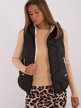 Gilet MBM  Women\'s quilted down vest with a smooth texture, made of polyester. Ideal for everyday, casual styling, providing comfort and warmth on col