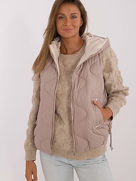 Gilet MBM  Women\'s quilted down vest with a smooth texture, made of polyester. Ideal for everyday, casual styling, provides comfort and warmth on cold