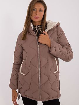 Jacket MBM  Women\'s standard-length quilted jacket, perfect for the autumn and winter seasons. Made of durable polyester, providing comfort and protect