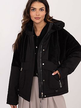 Jacket MBM  Women\'s transitional quilted jacket, perfect for everyday outings in the autumn-winter season, in a casual style. Made of durable polyester
