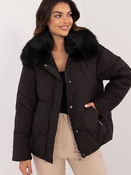 Jacket MBM  Women\'s casual quilted jacket is an ideal choice for everyday outings in the autumn/winter season. Made of durable polyester, with syntheti