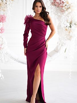 Long dress Bicotone  Fitted long dress with a rose on the shoulder is the quintessence of elegance and sophisticated style. The most eye-catching detail is the d