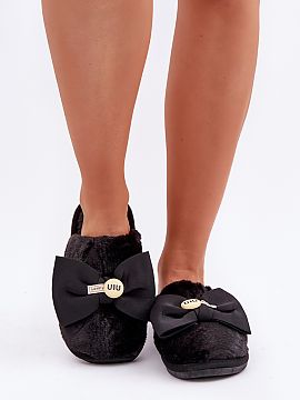 Slippers Step in style  Warm women\'s slippers with soft fur and a charming bow, which will provide comfort and coziness on cold evenings. Perfect for relaxing in f