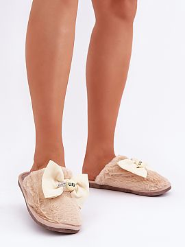Slippers Step in style  Warm women\'s slippers with soft fur and a cute bow that will provide comfort and coziness on chilly evenings. Perfect for relaxing in front