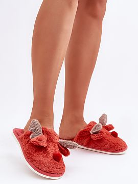 Slippers Step in style  Charming slippers with fur and reindeer motif are an excellent choice for winter evenings. Made of soft, cozy material, they will provide wa