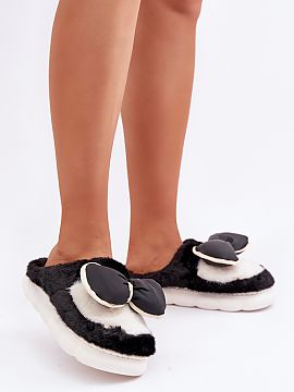 Slippers Step in style  Women\'s slippers made of soft, cozy fur, perfectly enveloping the feet, providing warmth and comfort. The model is set on a thicker sole, w